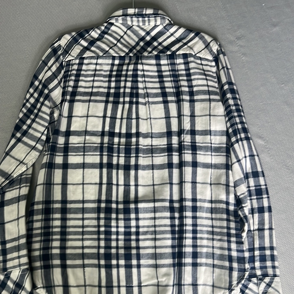 Dylan Button Down Flannel Top. Size Medium - image 2